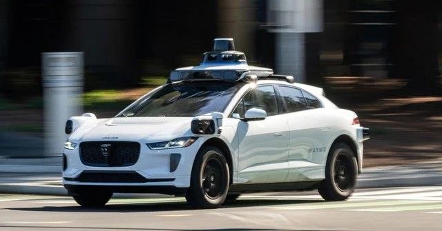 Los servicios de emergencia afirman que los Waymo cada vez dan más problemas