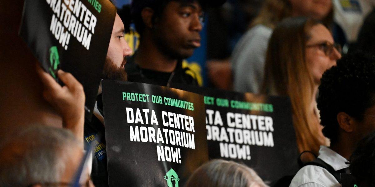 La ola de odio hacia la IA en EE.UU. podría estar ganando fuerza: centros de datos aumentarían costos de electricidad más del 50% para 2030