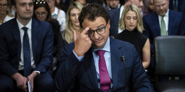 Anthropic dice que debemos detener la IA autoritaria. Pero, ¿qué pasa con sus inversores autoritarios?