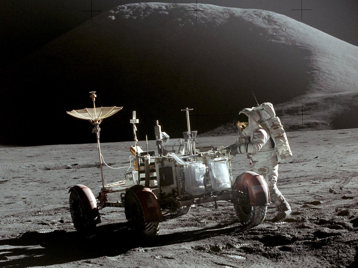 Apolo 15: Jim Irwin y el primer vehículo lunar que recorrió la Luna en 1971