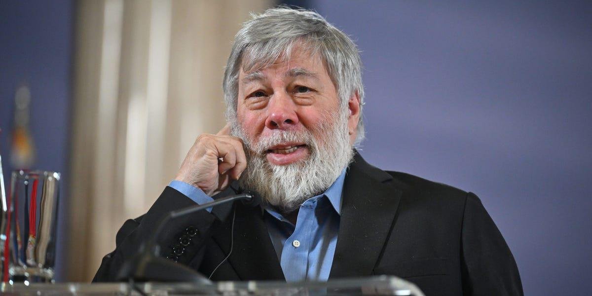 El cofundador de Apple Steve Wozniak fue aclamado, no abucheado, tras decir a los estudiantes que 'todos tienen IA: inteligencia real'
