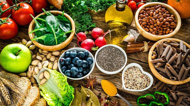 Dieta rica en vegetales y granos integrales puede prevenir el deterioro cognitivo incluso cuando se empieza en la cincuentena