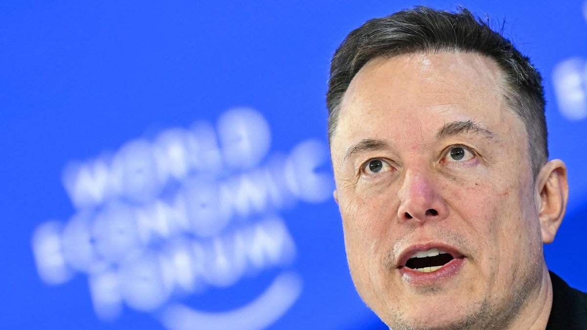 Elon Musk promueve la renta universal como remedio al desempleo por IA