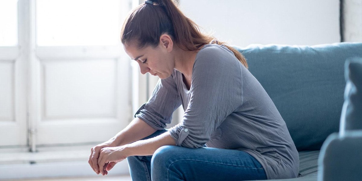 Crecer en un entorno desfavorecido no solo frena el desarrollo cognitivo, sino que reduce la confianza en la adultez