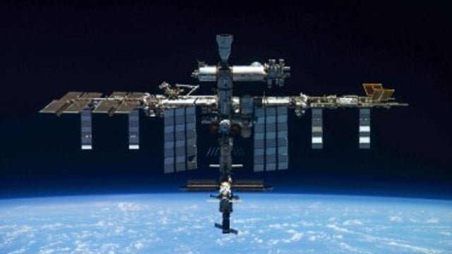 Astronautas de la Estación Espacial Internacional se refugian de emergencia por el empeoramiento de fugas de aire