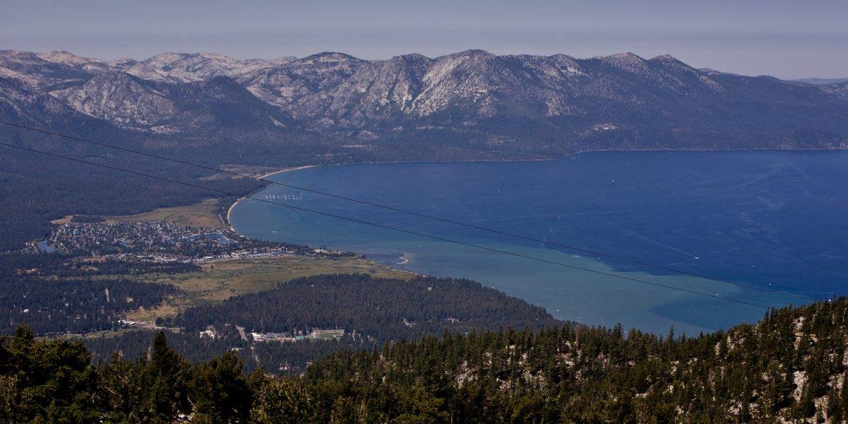 "Es como si no existiéramos": 50,000 residentes de Lake Tahoe se quedan sin electricidad por centros de datos de IA