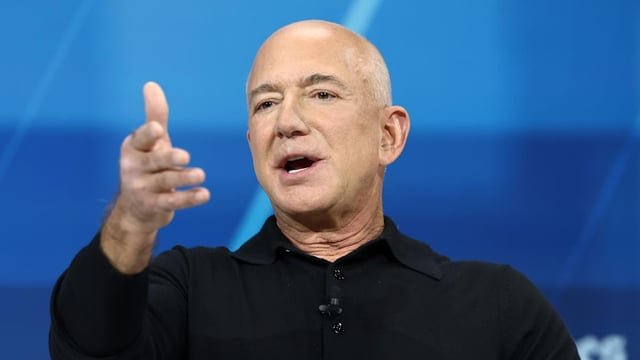Jeff Bezos dice que es 'absurdo' cobrar impuestos a alguien que gana $50 mil — y quiere que su factura fiscal baje a cero