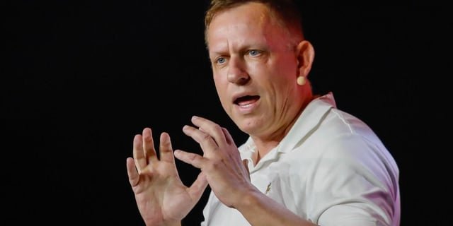 Peter Thiel y Mark Zuckerberg blindan a sus hijos de las pantallas que forjaron sus imperios