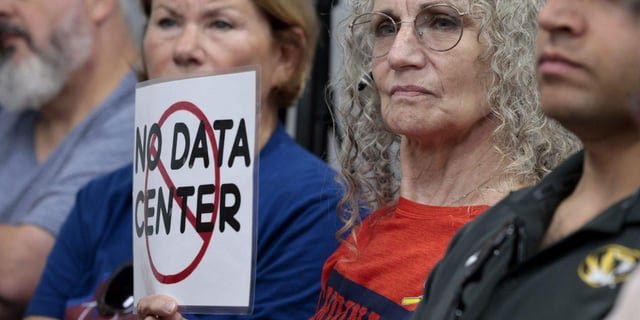 Empresas eléctricas recurren a la expropiación forzosa para ampliar la red que alimenta centros de datos: el 70% de los estadounidenses lo rechaza