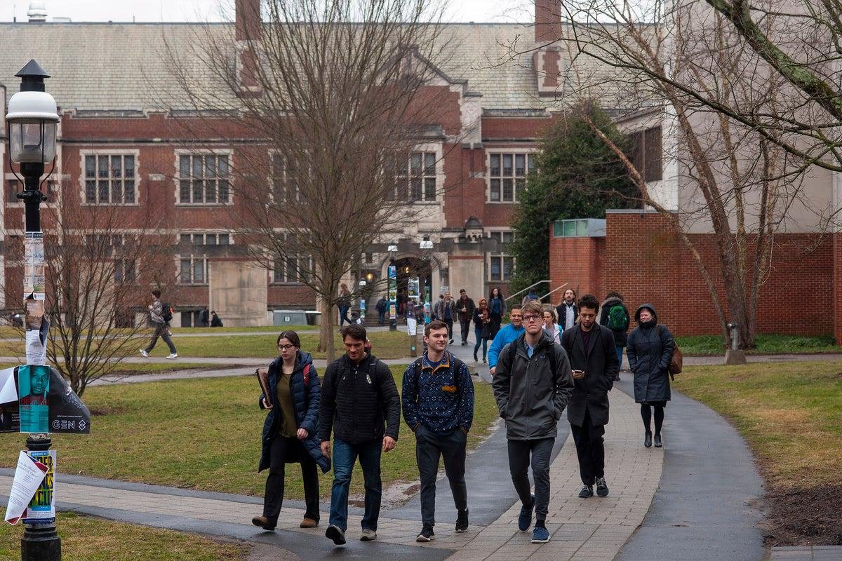 Princeton elimina su código de honor y supervisará los exámenes por primera vez en 133 años debido a la IA