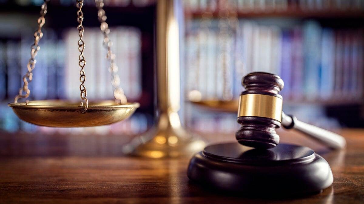 Personas sin abogado saturan los juzgados con demandas generadas por IA