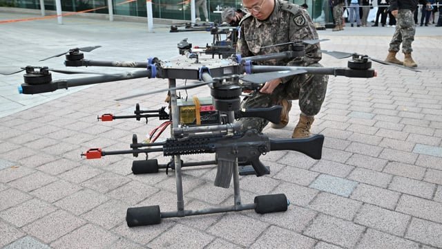 Corea del Sur planea entrenar a todo su ejército como 'guerreros de drones'