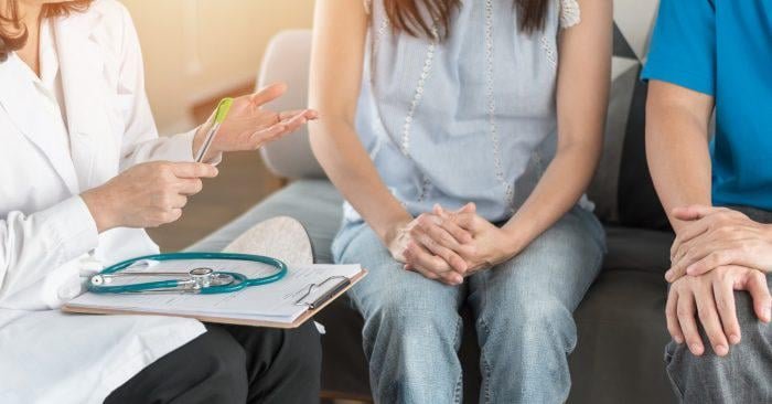 Más de 1000 interruptores genéticos actúan diferente en células inmunes femeninas, revelando por qué las mujeres sufren más enfermedades autoinmunes