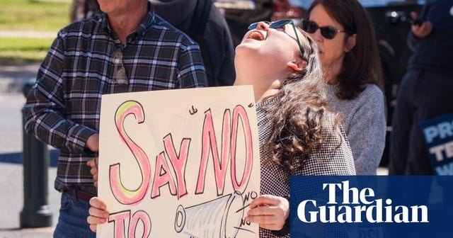 Residentes de Estados Unidos se rebelan contra los centros de datos y revocan a los funcionarios que los aprueban
