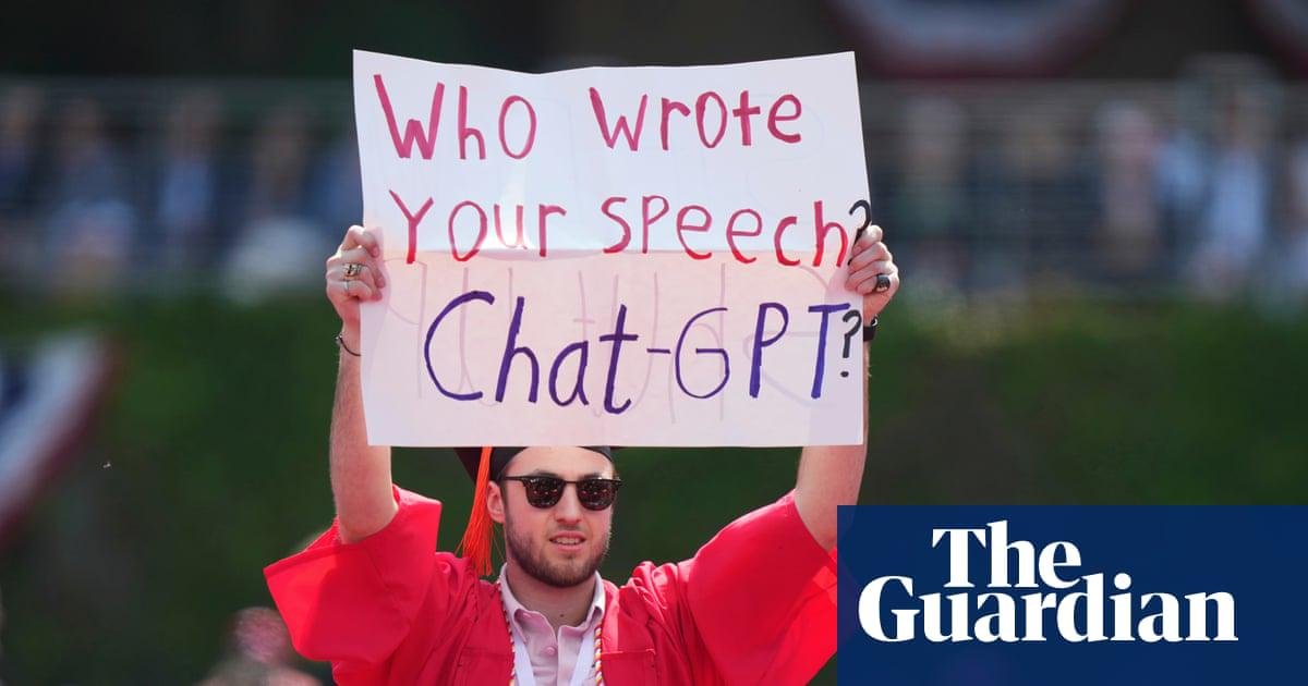 Estudiantes de EE. UU. explican por qué abuchearon a los oradores pro-IA en sus graduaciones: 'No están leyendo el ambiente'
