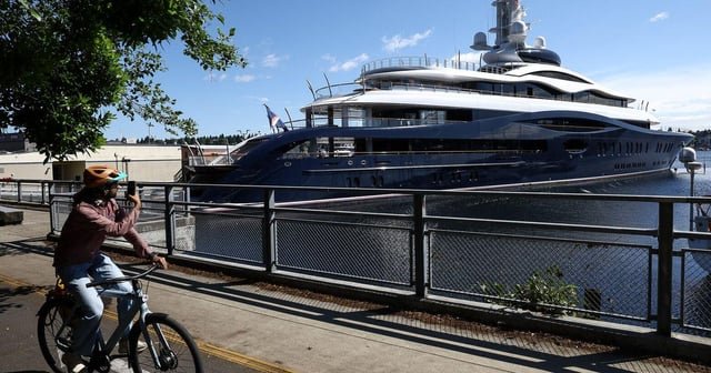 El superyate de Zuckerberg llega a Seattle horas después de los despidos masivos en Meta