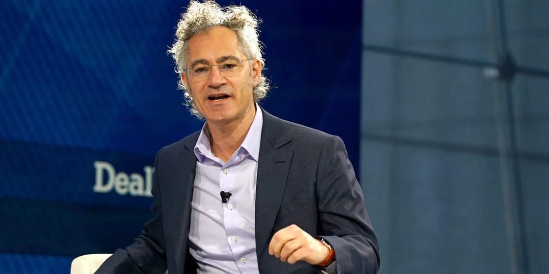 El manifiesto del CEO de Palantir genera un intenso debate sobre el poder tecnológico