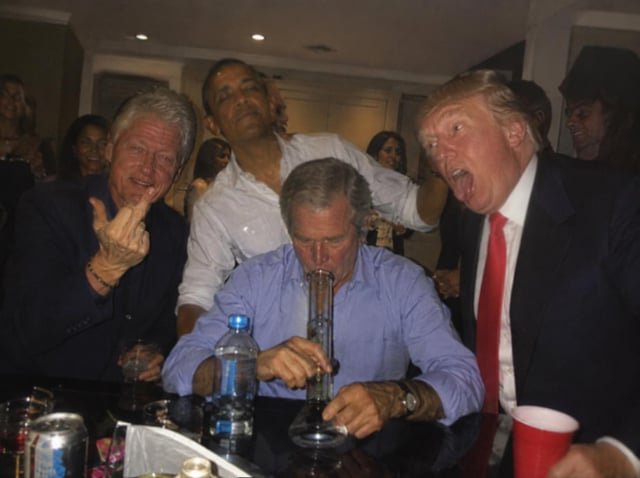 Un usuario reporta que ChatGPT olvida a Biden y añade a Bill Clinton al recrear presidentes