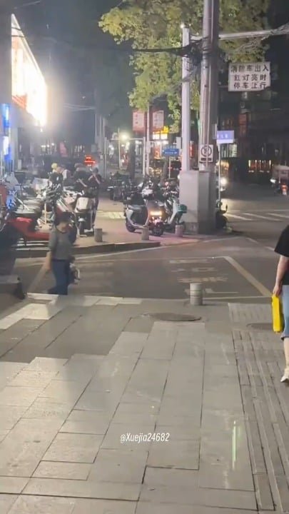 Motos autónomas sin conductor sorprenden en las calles de China